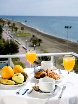 Tek Büyük Yataklı Oda, Deniz Manzaralı (Mar)