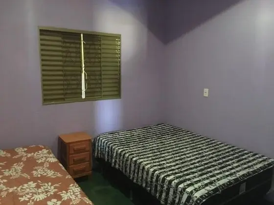 Casa - 3 quartos - 15 pessoas - banheiro compartilhado