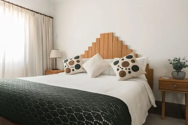 Honeymoon Tek Büyük Yataklı Oda