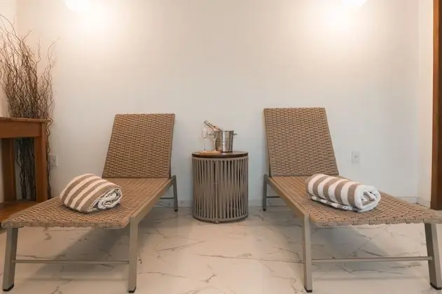 Honeymoon Tek Büyük Yataklı Oda