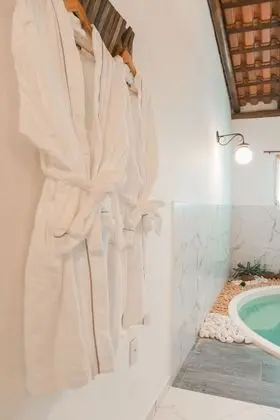 Honeymoon Tek Büyük Yataklı Oda