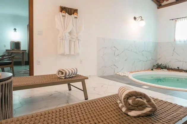 Honeymoon Tek Büyük Yataklı Oda