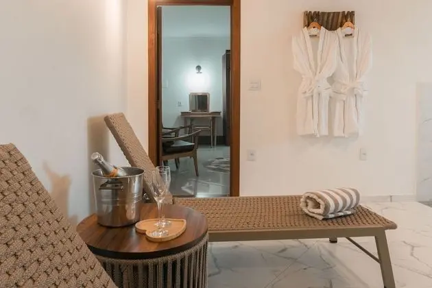 Honeymoon Tek Büyük Yataklı Oda