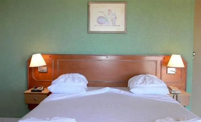 Dağ Evi (Flamboyant Triple)