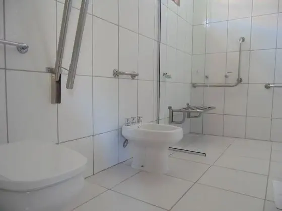 Standard Dört Kişilik Oda, 3 Yatak Odası, Engellilere Uygun, Sigara İçilebilir