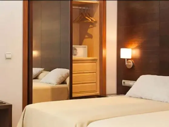 Classic Üç Kişilik Oda