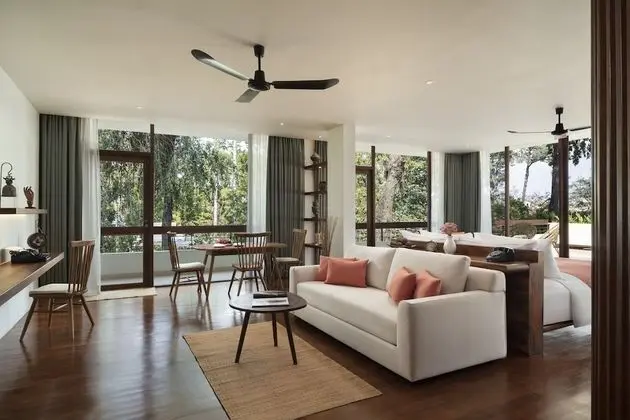 Luxury Süit, 1 Tek Kişilik XL Yatak, Sigara İçilmez, Nehir Manzaralı (Governor)