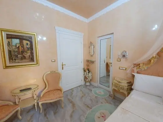 Luxury Tek Büyük Yataklı Oda