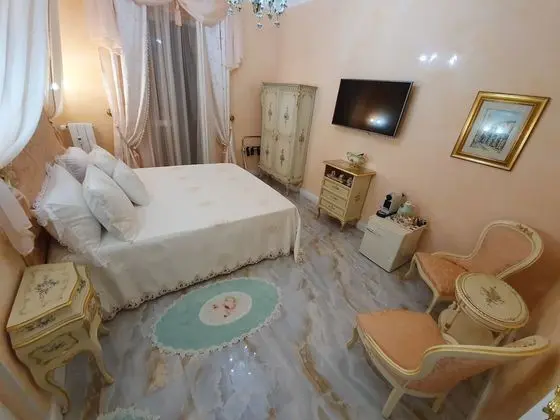 Luxury Tek Büyük Yataklı Oda