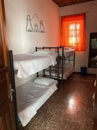 Economy Oda, Birden Çok Yatak, Ortak Banyo