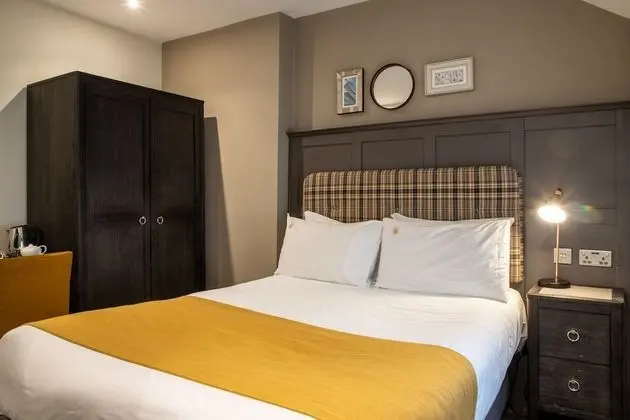 Comfort Tek Büyük Yataklı Oda