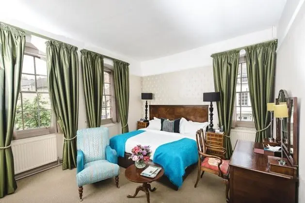 Superior Tek Büyük Yataklı Oda