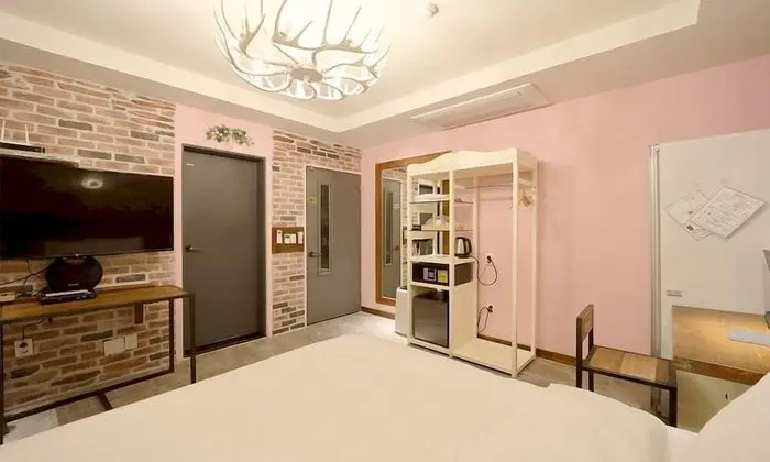 Deluxe Tek Büyük Yataklı Oda