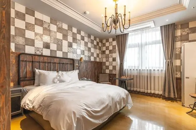 Signature Deluxe Room Only (28 Square meter)