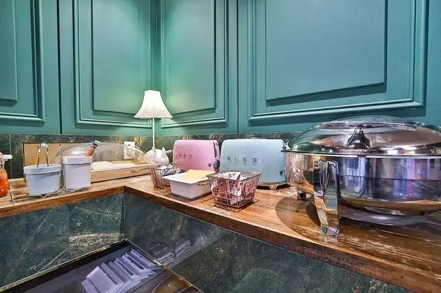 Deluxe Tek Büyük Yataklı Oda