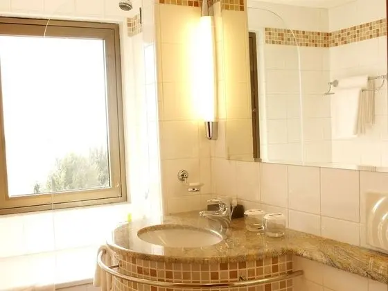 Standard Oda, 1 En Büyük (King) Boy Yatak, Deniz Manzaralı