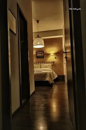 Büyük Yataklı Tek Kişilik Oda