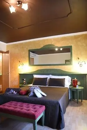 Tek Büyük veya İki Ayrı Yataklı Oda