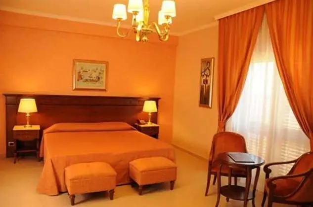 Standard Tek Büyük veya İki Ayrı Yataklı Oda