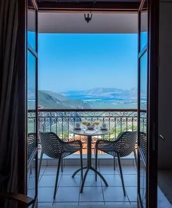 Tek Büyük veya İki Ayrı Yataklı Oda (Panoramic View)