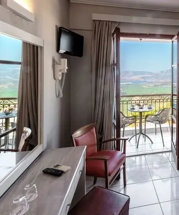 Tek Büyük veya İki Ayrı Yataklı Oda (Panoramic View)