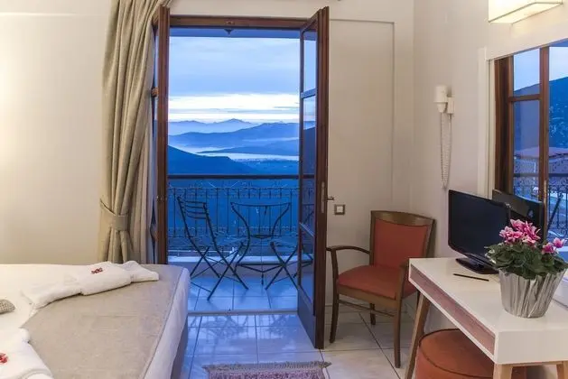Tek Büyük veya İki Ayrı Yataklı Oda (Panoramic View)