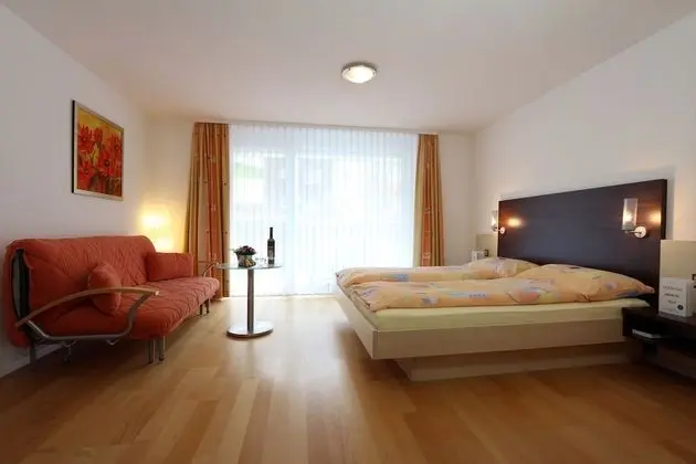 Tek Büyük Yataklı Oda, Balkon