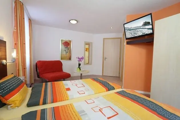 Tek Büyük Yataklı Oda, Balkon (South)