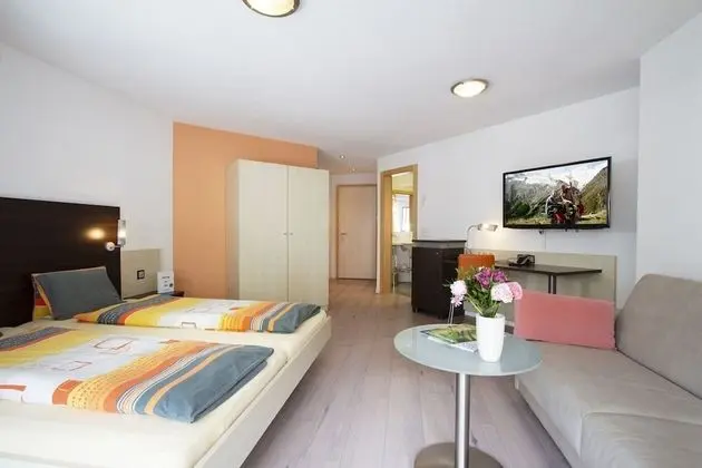 Tek Büyük Yataklı Oda, Balkon (South)