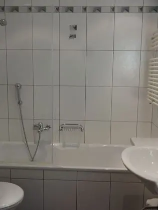 Tek Büyük Yataklı Oda, Balkon (South)