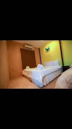 Bungalow with 2 Queen Beds