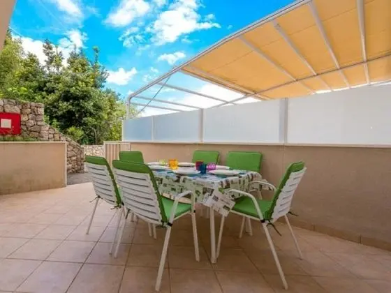 Apart Daire (Two-Bedroom Apartment with Terrace)