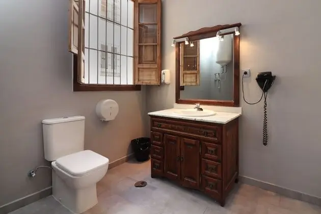 Ortak Ranzalı Oda, Karma Ranzalı Oda, Özel Banyo (1 bed in a dormitory up to 8 people)