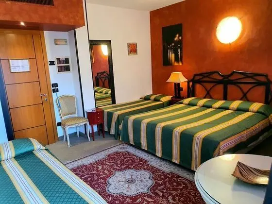 Dört Kişilik Oda