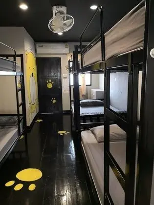 8-Bed Mixed Dormitory