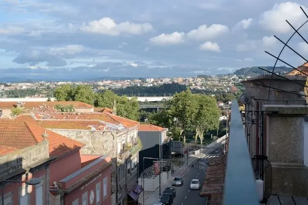 Stüdyo (Antique Fontaínhas)