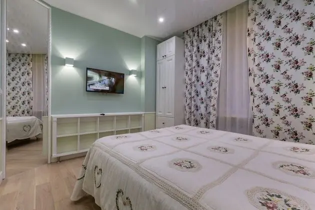 Apart Daire, 2 Yatak Odası (Griboedova 14)