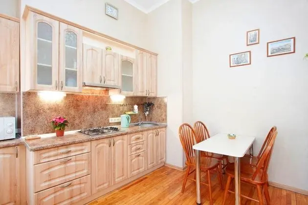 Apart Daire, 1 Yatak Odası (Italyanskaya 37)