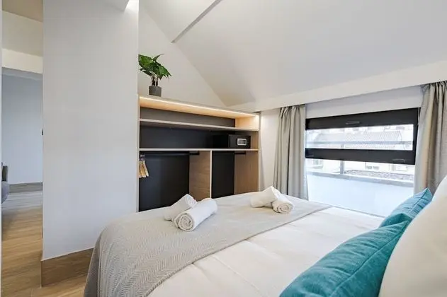 Estudio Superior con Balcón