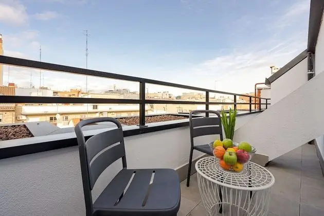 Estudio Superior con Balcón