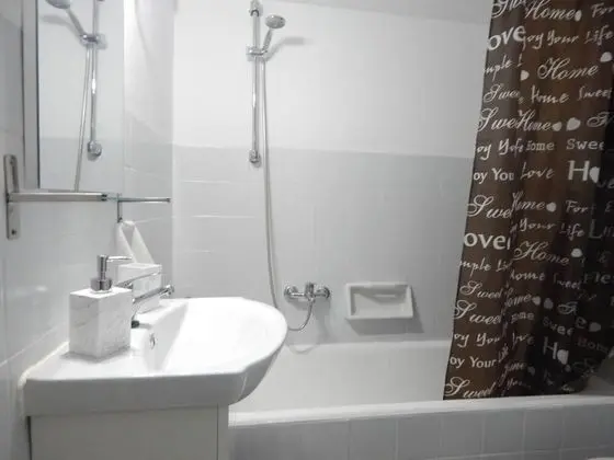 Apart Daire, 1 Büyük (Queen) Boy Yatak