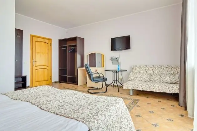 Standard Tek Büyük veya İki Ayrı Yataklı Oda, Bahçe Manzaralı