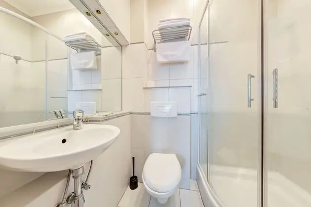 Standard Tek Büyük veya İki Ayrı Yataklı Oda, Bahçe Manzaralı
