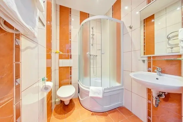 Standard Tek Büyük veya İki Ayrı Yataklı Oda, Bahçe Manzaralı