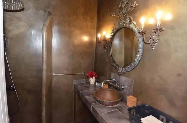 Romantic Stüdyo (Romance)