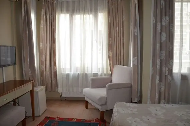 Tek Büyük veya İki Ayrı Yataklı Oda