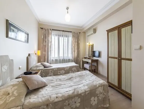 Tek Büyük veya İki Ayrı Yataklı Oda