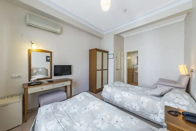 Tek Büyük veya İki Ayrı Yataklı Oda