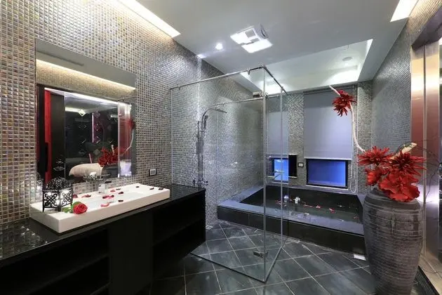 Deluxe Tek Büyük Yataklı Oda (A)