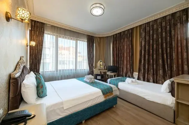 Triple, Şehir Manzaralı